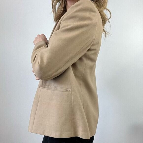 Vintage Women’s Medium Tan Wool Classic Suit Jacket Blazer Sports Coat 2 Button - Picture 7 of 14
